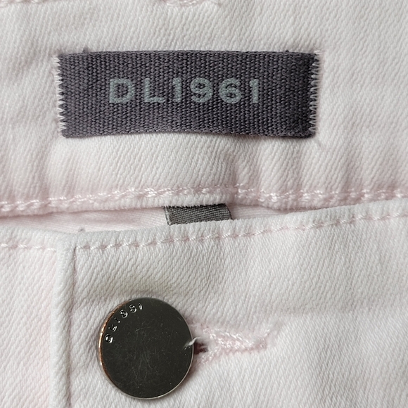 DL1961 Mara Straight Leg Jeans Size 30 29X27 Pale Pink Instasculpt Ankle Raw Hem - Picture 3 of 14